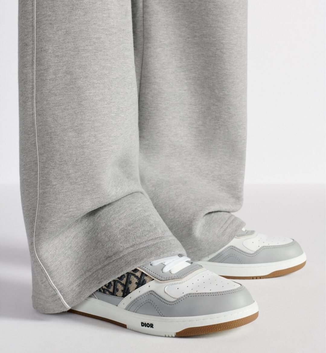 ⁦Dior B27 Low 'Dior Oblique Galaxy - Grey Gum'⁩ - الصورة ⁦3⁩