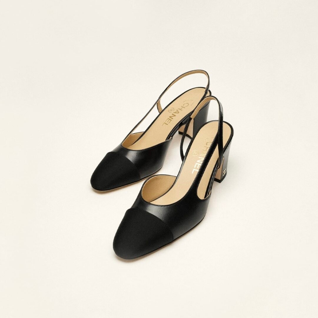 Chanel slingbacks Black