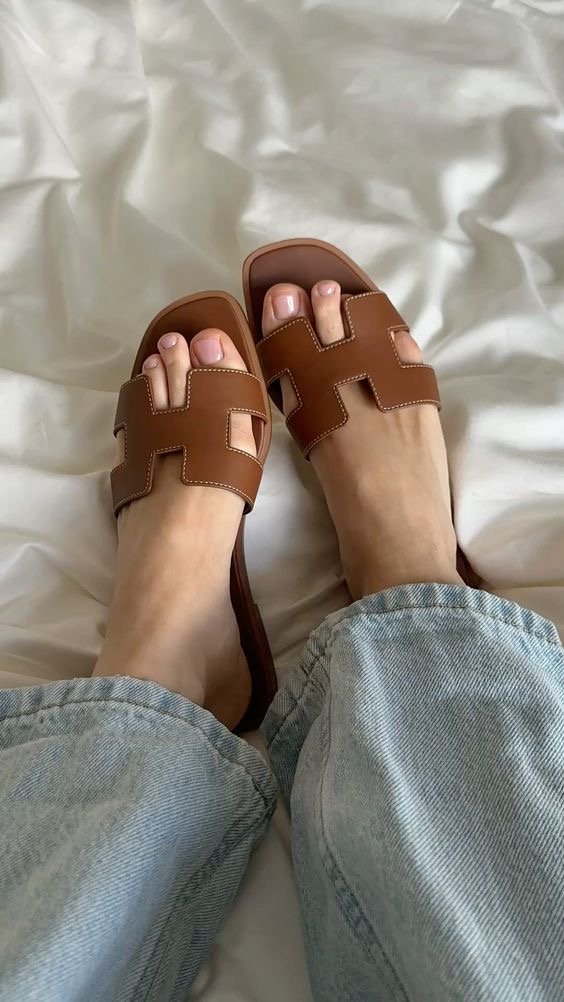 Hermes Oran sandal - الصورة 2
